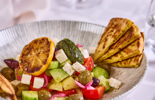 Greek salad with corn pita 